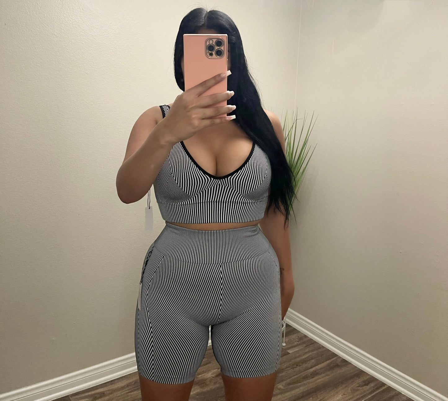 Run My Errands 2 Piece (Black&White)