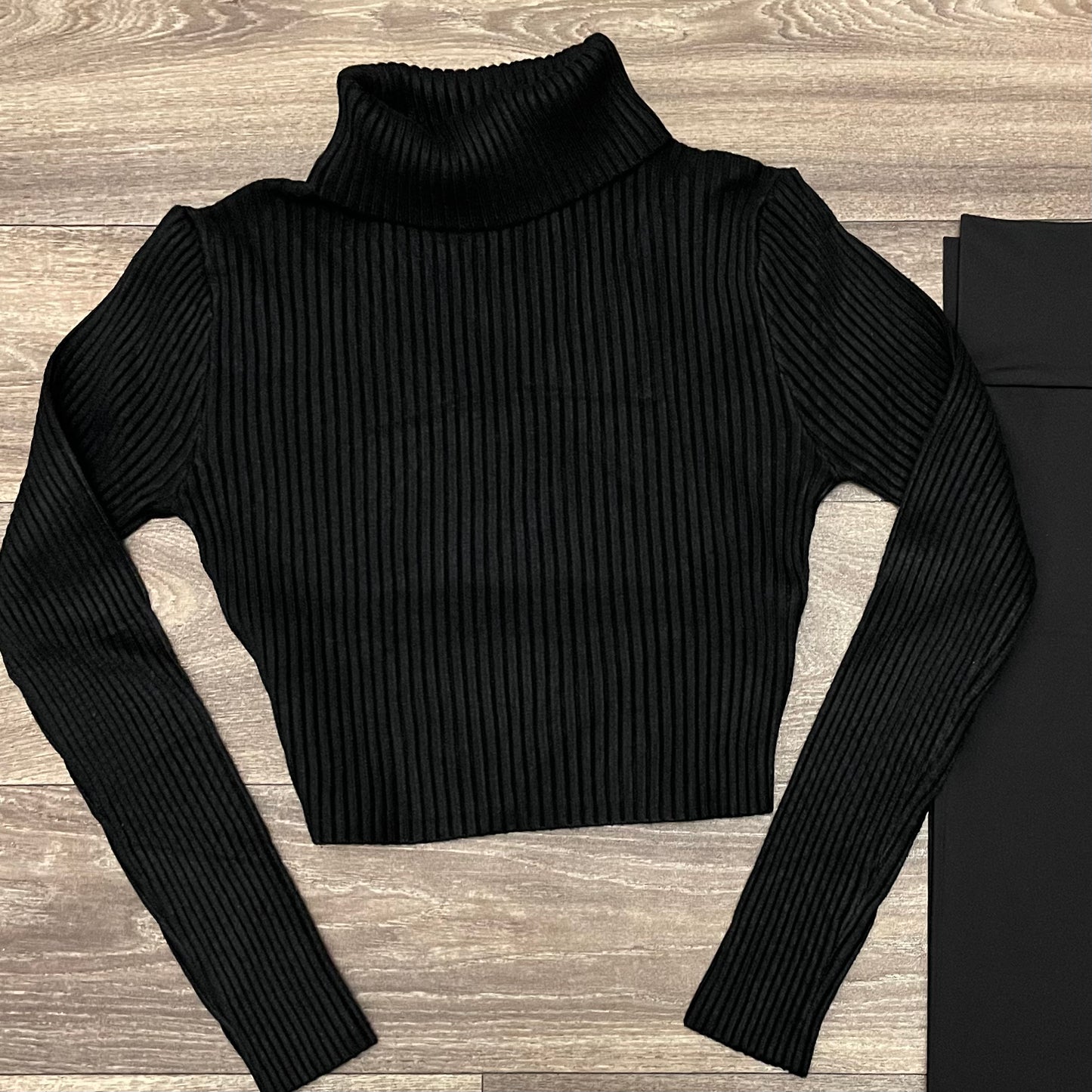 Basic Turtleneck (Black)